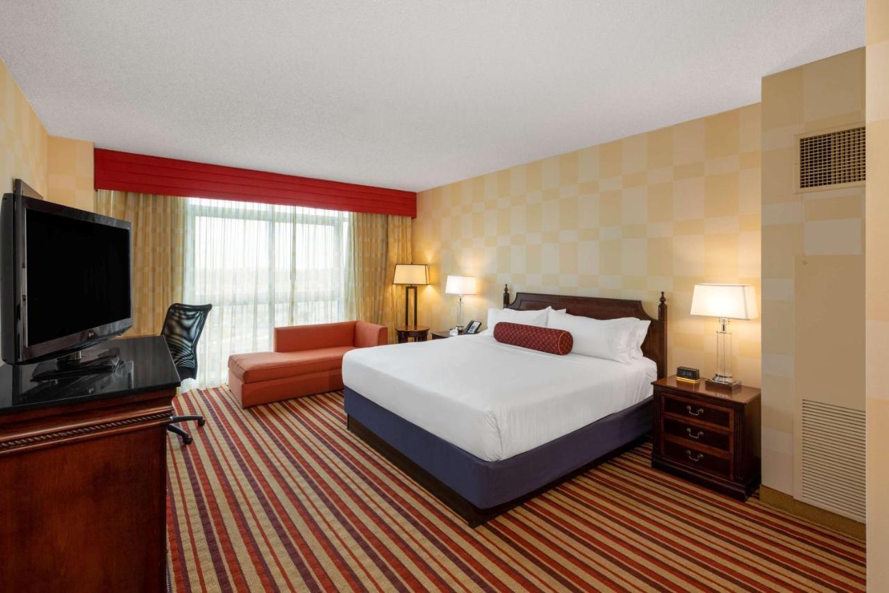 Hotel Wyndham Grand Downtown Oklahoma City