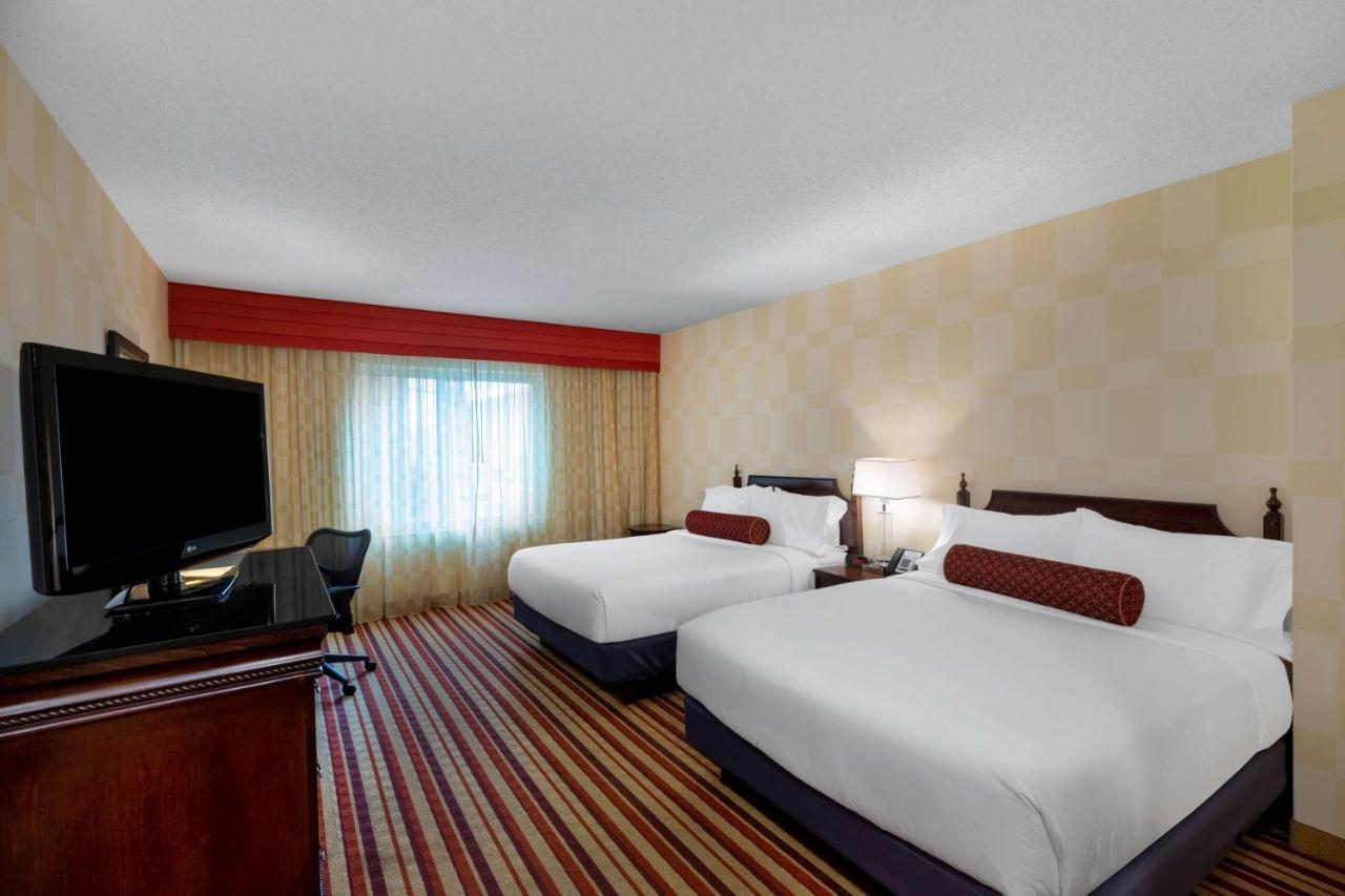 Wyndham Grand Downtown Hotel