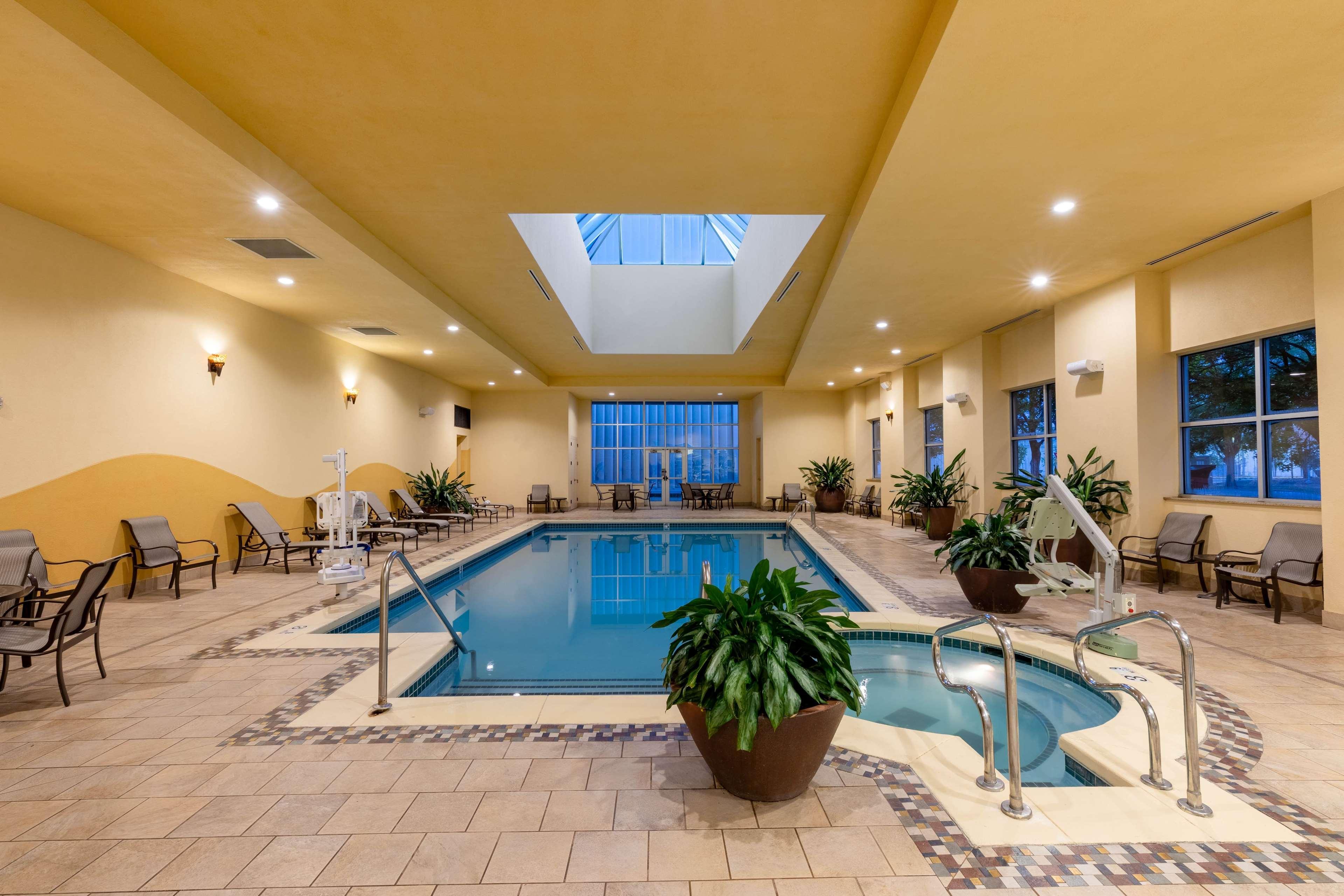 Hotel Wyndham Grand Downtown 4*