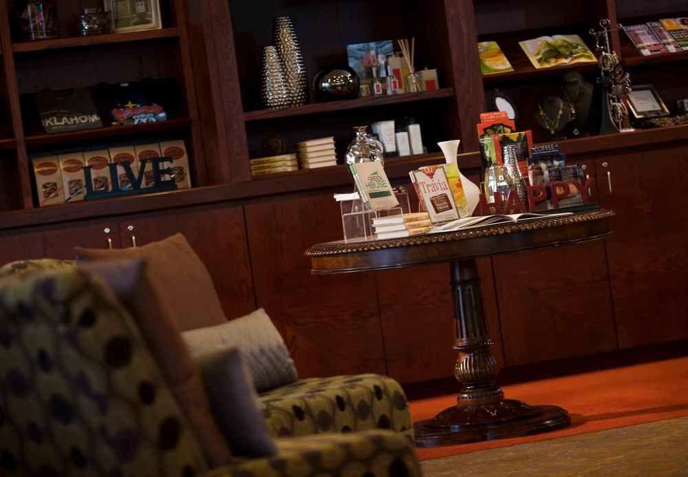 Wyndham Grand Downtown 4*