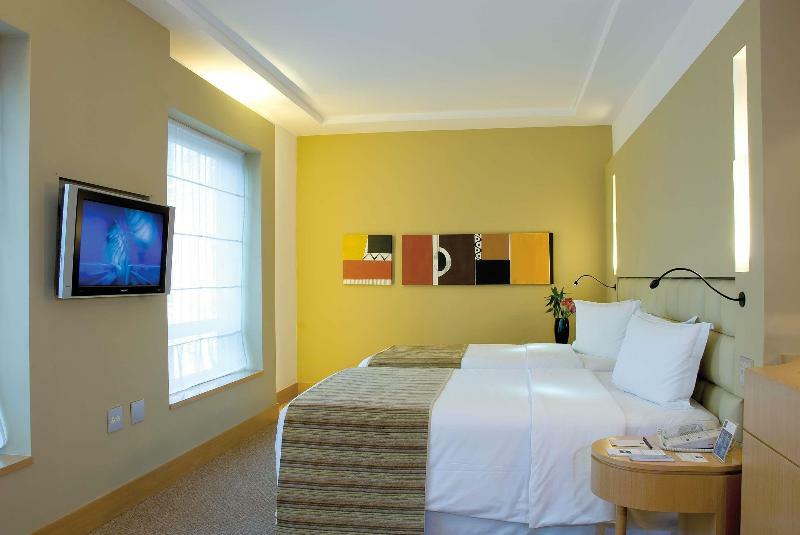 Wyndham Grand Downtown 4*