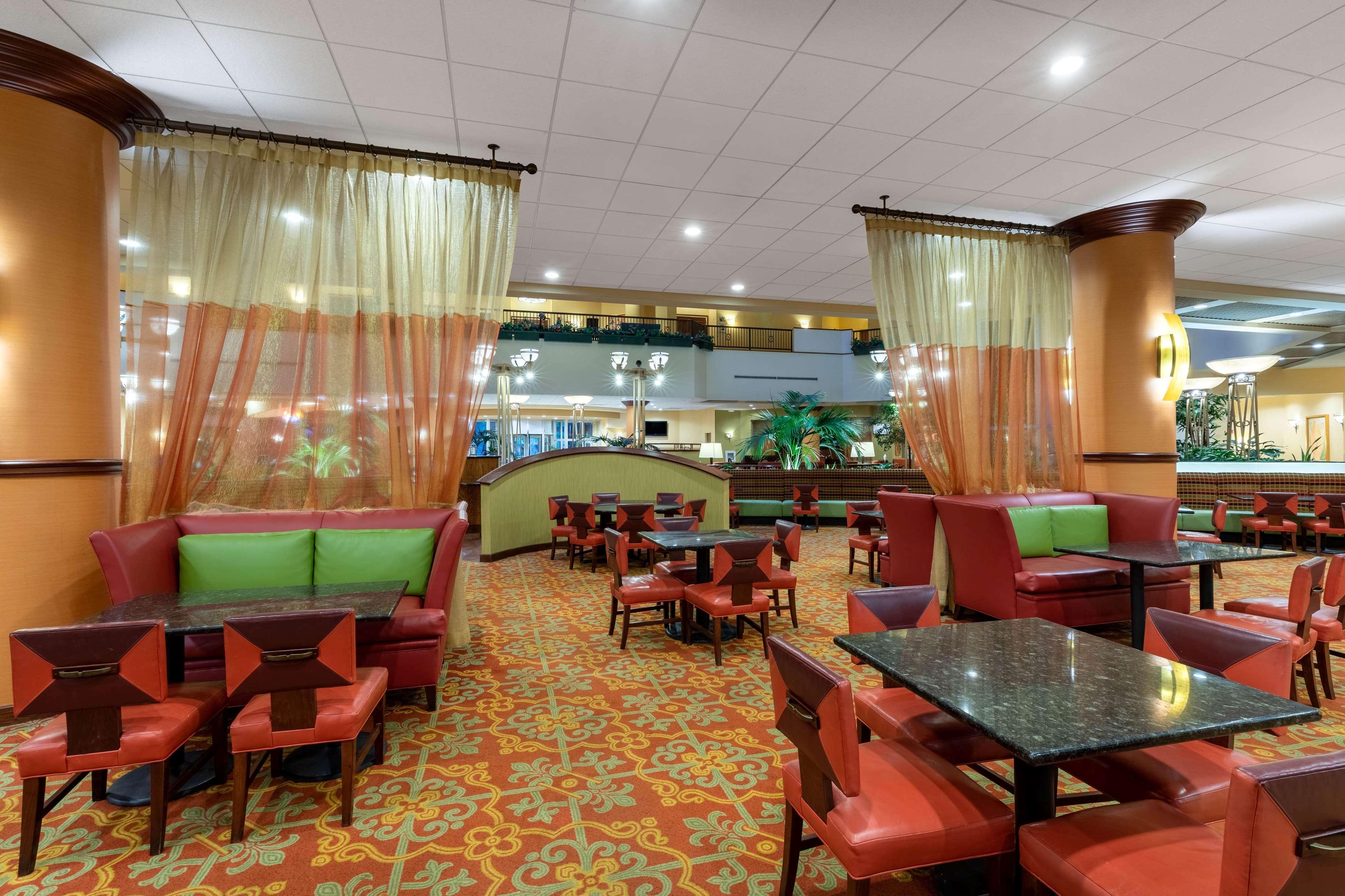 Wyndham Grand Downtown Hotel